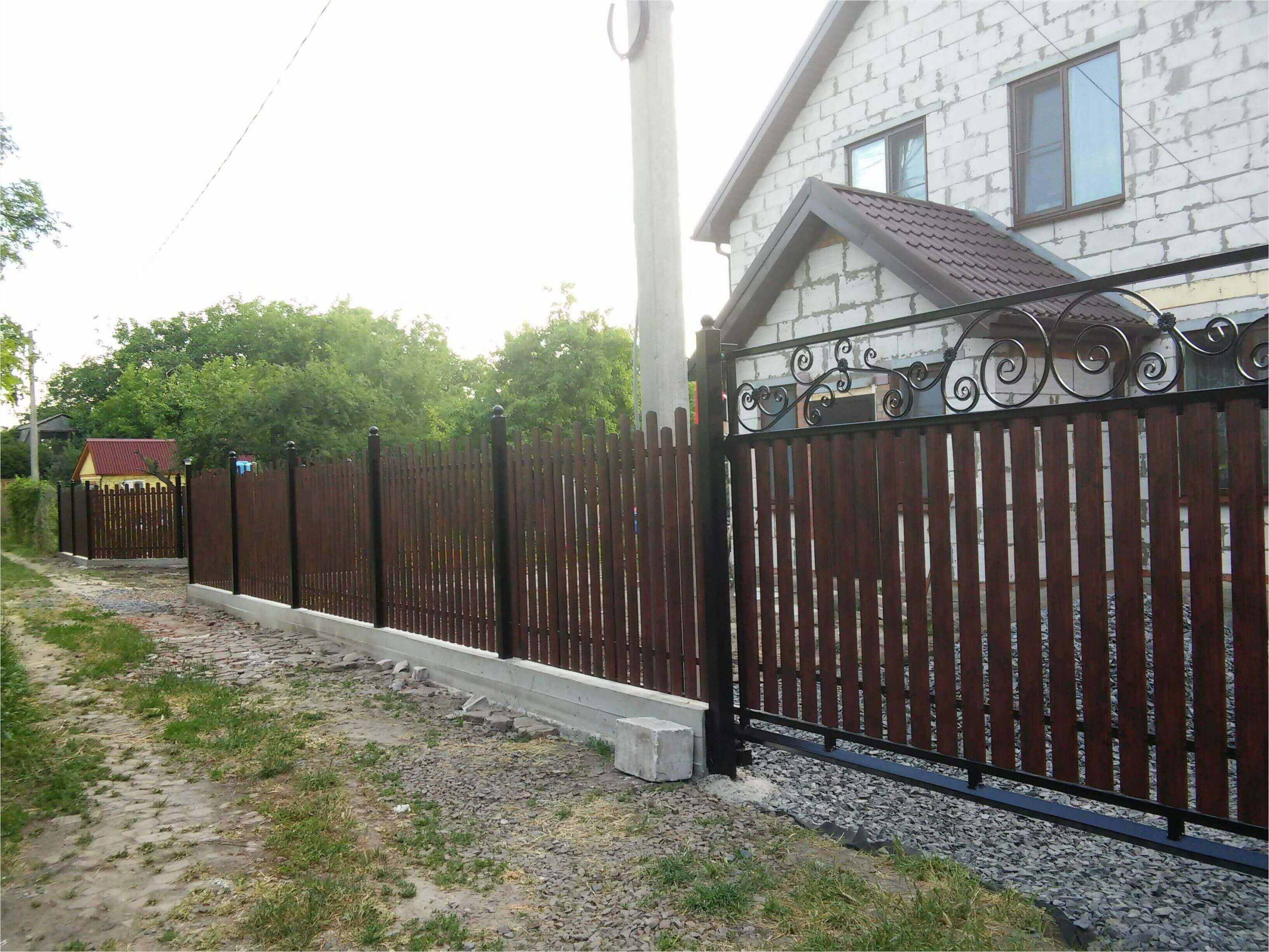 Забор из штакетника 90м фото1 в Джанкое