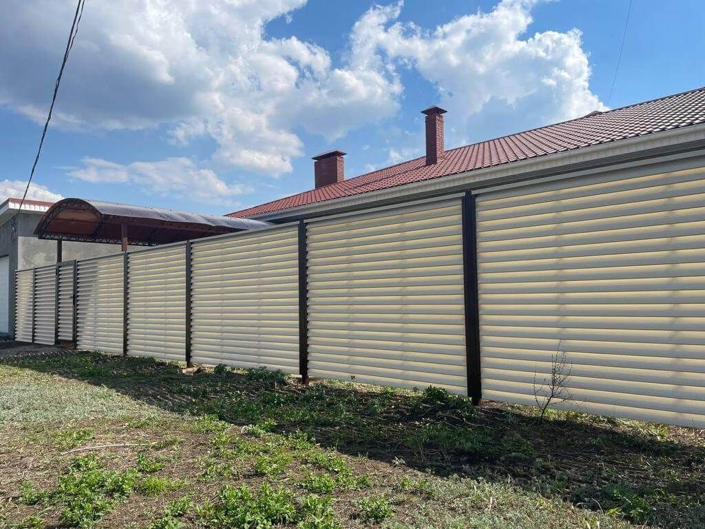 Забор из ламелей Еврожалюзи 25м RAL1015/1015 Слоновая Кость двусторонний в Джанкое