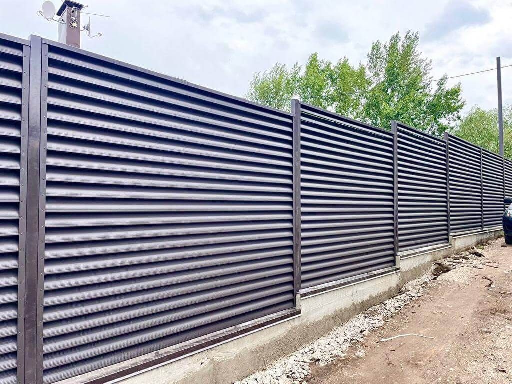 Забор-жалюзи с ламелями еврожалюзи 29м RAL8019/8019 Темный Шоколад МАТТЕ двухсторонний в Джанкое