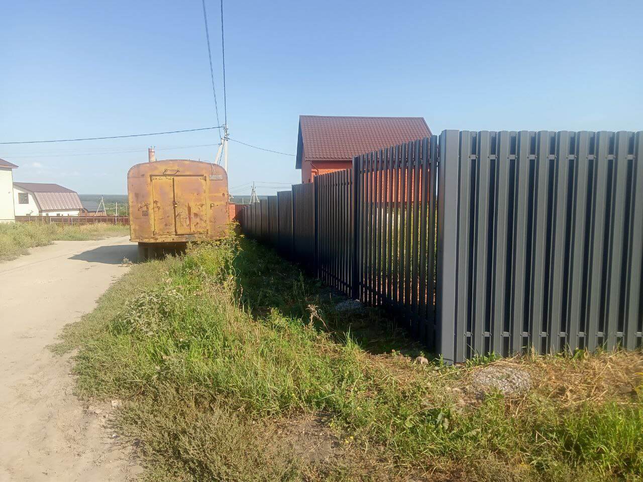 Забор из евроштакетника 21м RAL7024/7024 Серый Графит двусторонний фото 2 в Джанкое