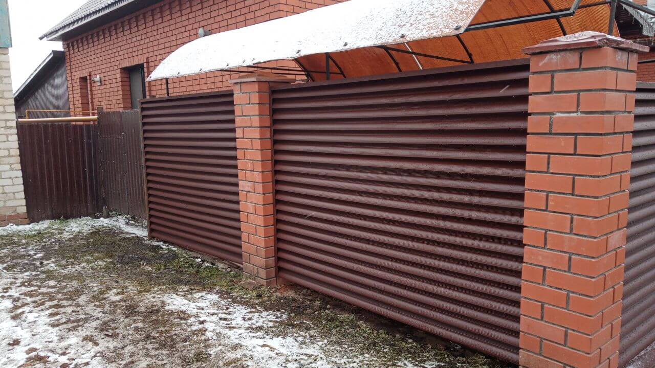 Забор из ламелей еврожалюзи 12м RAL8017/8017 Шоколад двусторонний МАТТЕ фото 4 в Джанкое