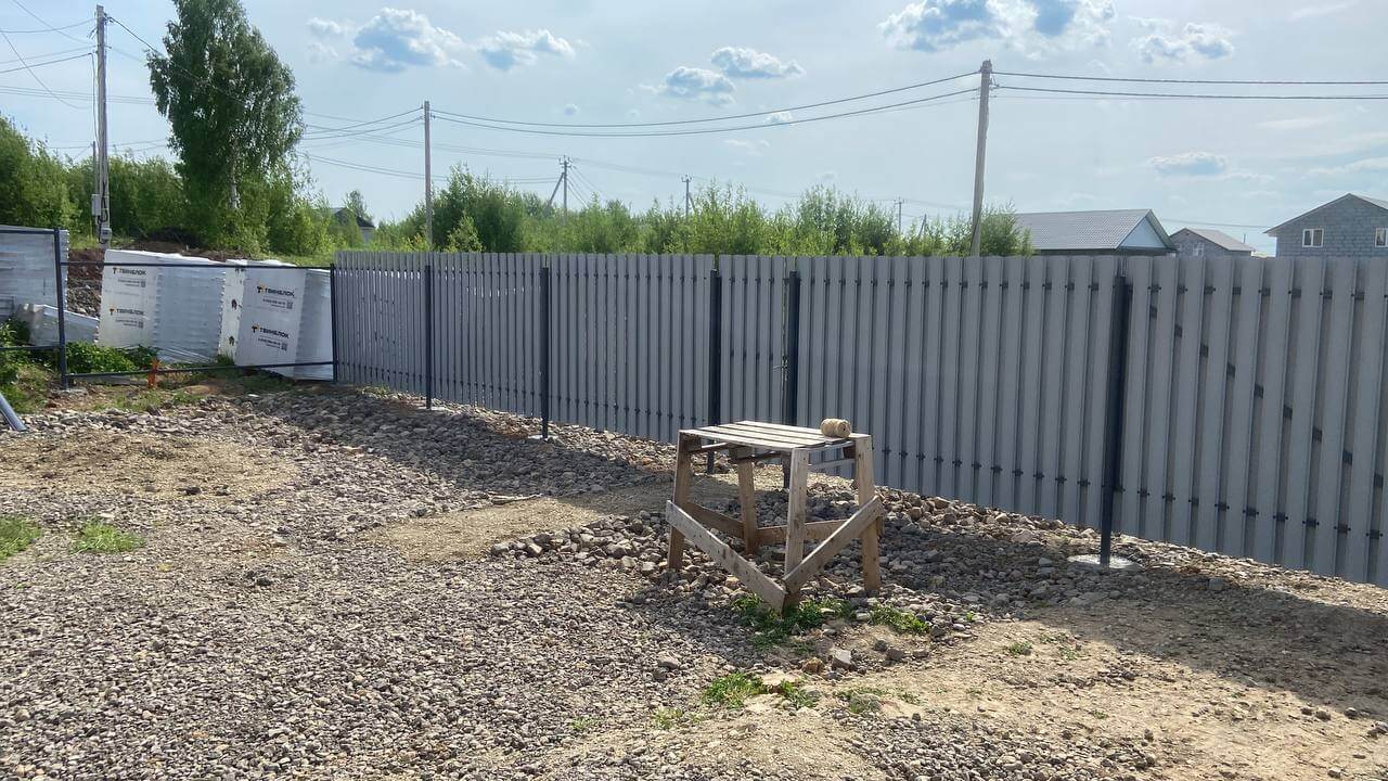Забор из евроштакетника 16м RAL7024 Серый Графит фото 1 в Джанкое