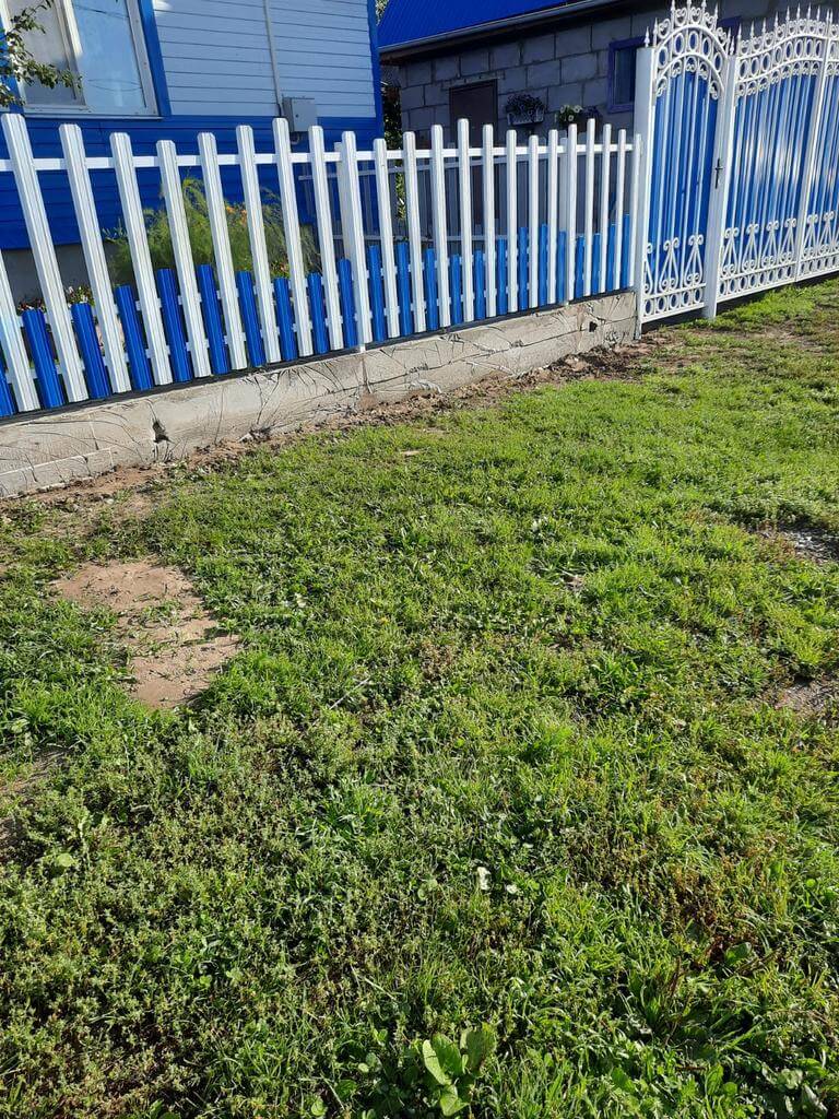 Забор из евроштакетника 14м RAL9003 Белый, RAL5005 Синий Сигнал фото 3 в Джанкое